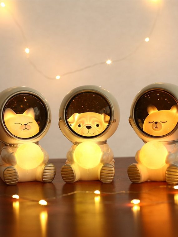Creative-Cute-Galaxy-Guardian-Pet-Astronaut-Night-Light-Personality-Bedroom-Decoration-Lights-Star-Light-Kids-Toys.jpg